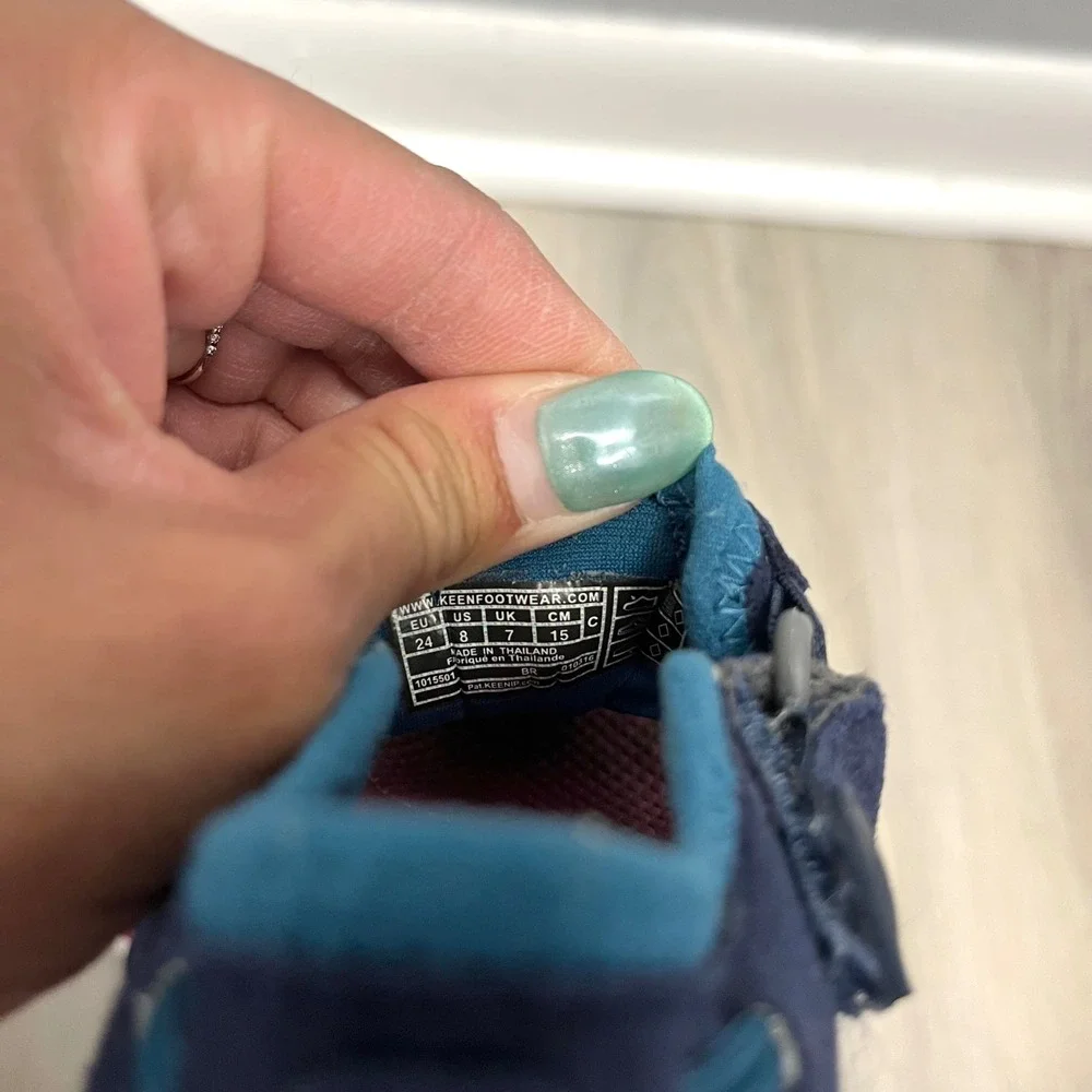 Keen Sandals Girls 8 Navy Blue and Pink Uneek O2‎ Corded Lace Up